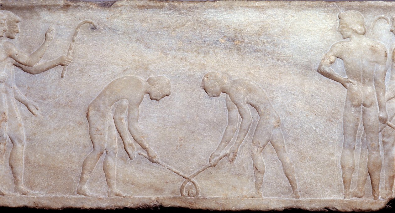 Art of Ancient Greece: Jogo de bola com lacrosse (princípio do hóquei actual). Escultura em baixo relevo. Museu Arqueológico de Athenes de Greek