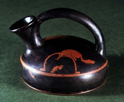 Sótão de figuras vermelhas decorado com uma raposa em uma armadilha (cerâmica) de Greek