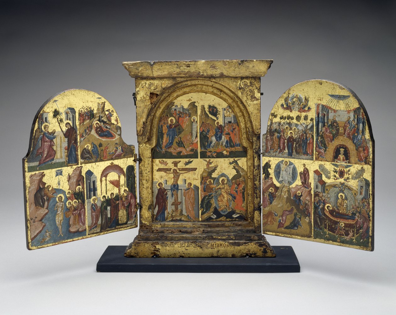 Ressurreição de Lázaro; Entrada em Jerusalém; Crucificação; Descida de Cristo ao Inferno (painel central), segunda metade do século 16 (têmpera com folha de ouro sobre madeira) de Greek School