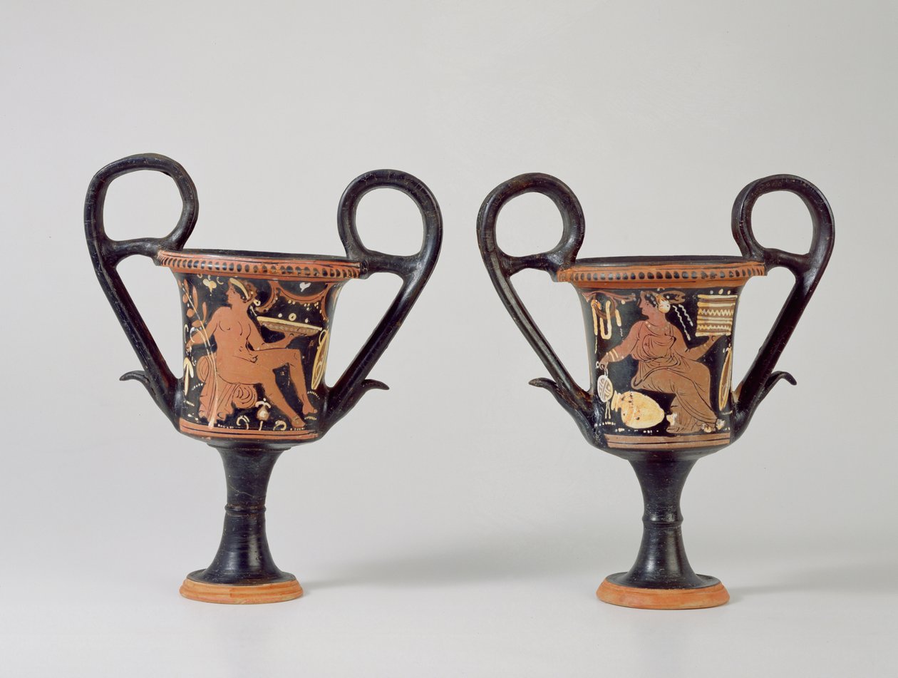 Kantharos de figuras vermelhas retratando uma juventude e kantharos representando uma mulher, c.310 aC (cerâmica) de Greek School