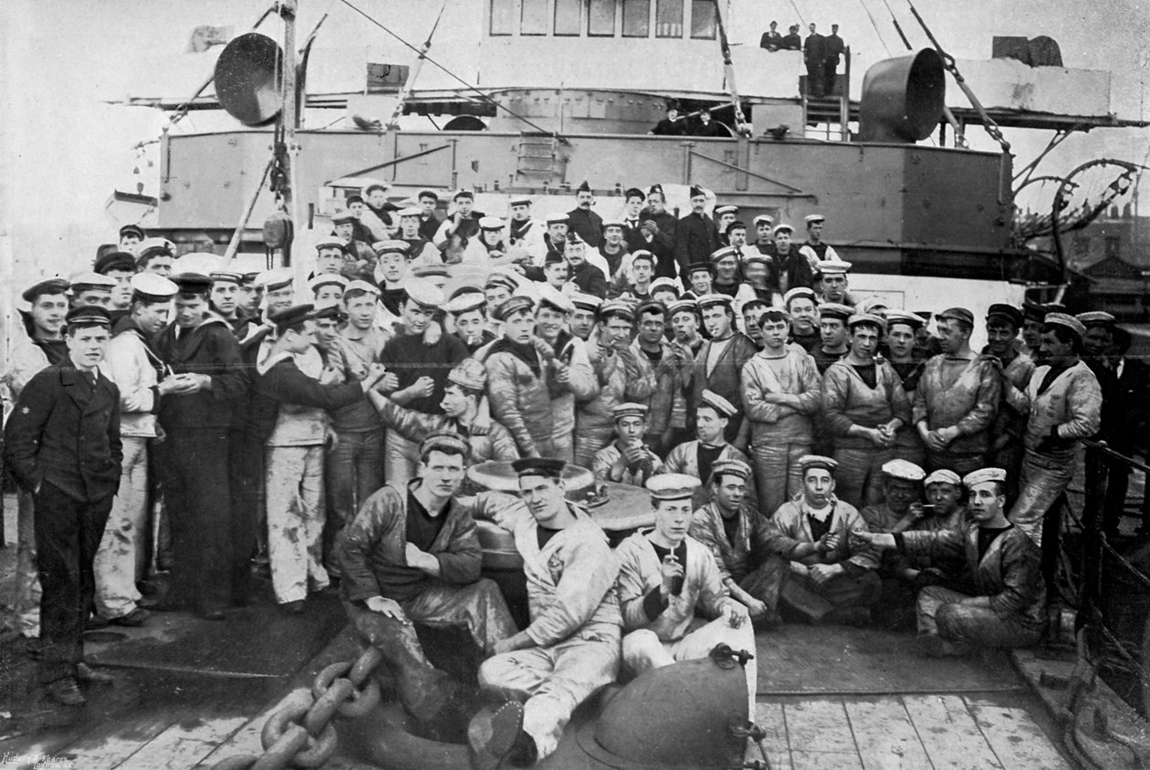 Avaliações da casa das máquinas a bordo do HMS Majestic, 1896. de Gregory and Co