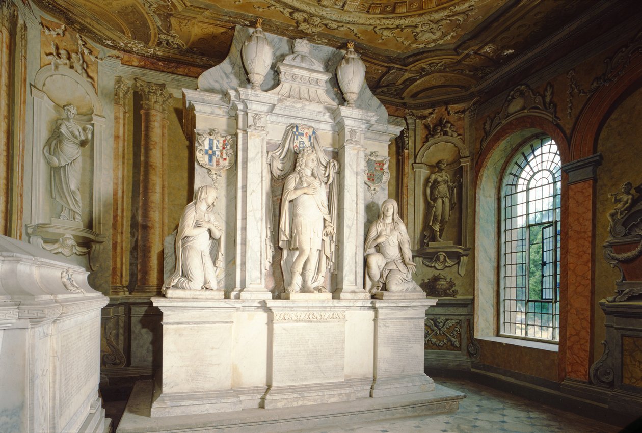 Monumento no Mausoléu de Chandos (mármore) de Grinling Gibbons