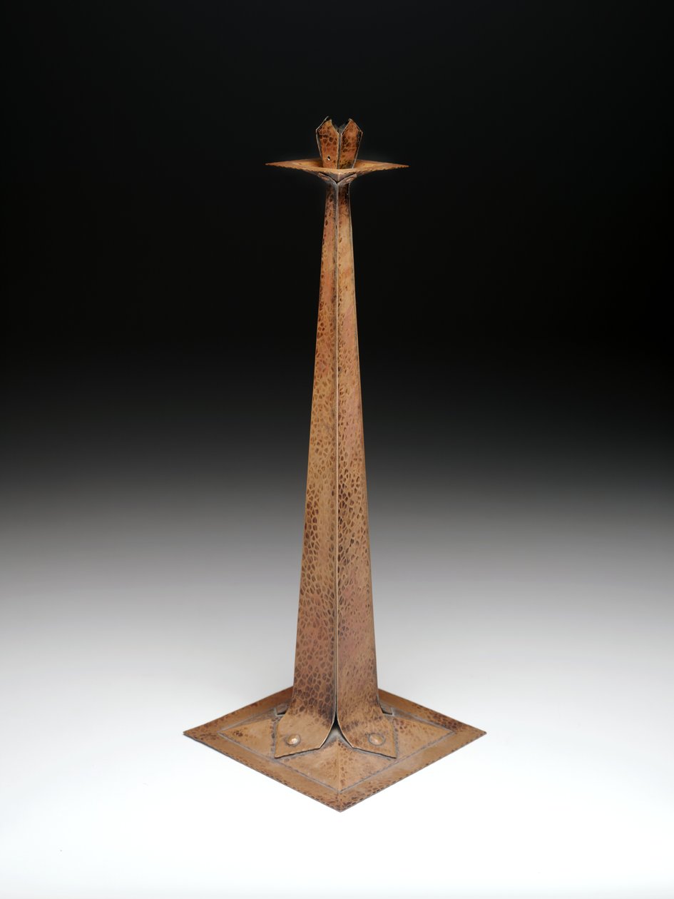 Candelabro, c.1907 (cobre) de Gustav Stickley