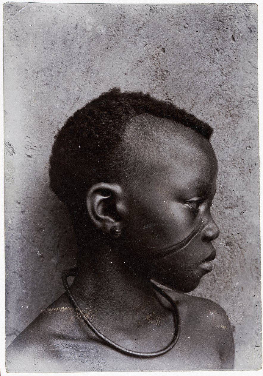 Retrato, c.1930 (estampa de gelatina prateada) de H. S. Freeman