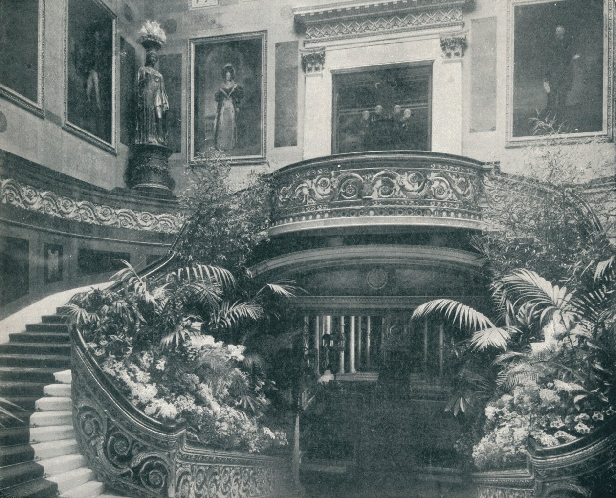 A Grande Escadaria no Palácio de Buckingham, c1899, 1901 de HN King