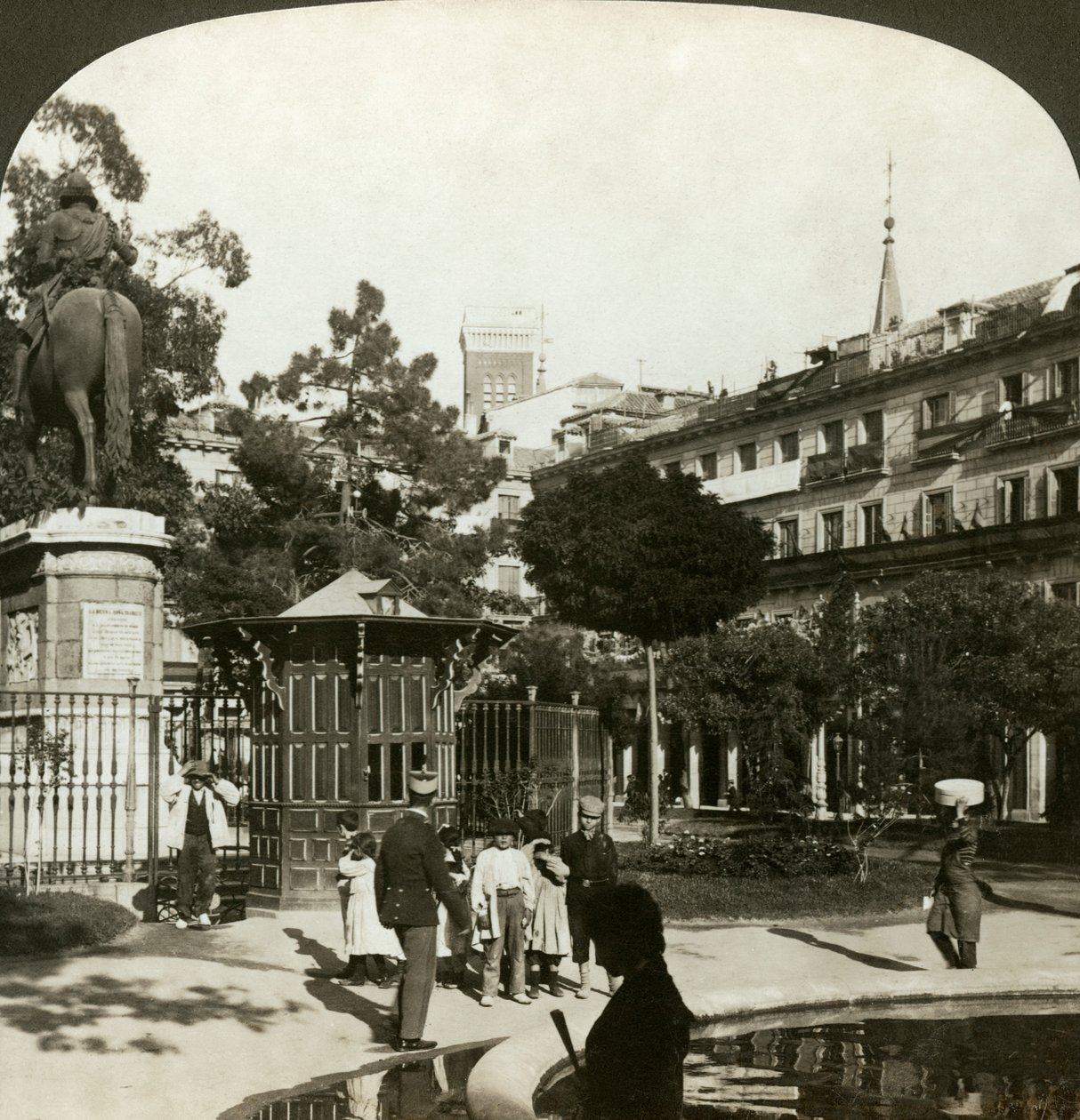 Plaza Mayor, Madri, Espanha. de H. C. White