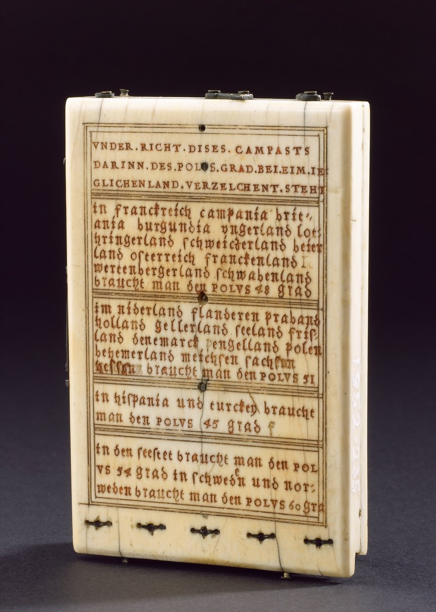 Relógio de sol da bússola Tablet, Nurenberg, 1574 (ver também 259577-78 e 259580) de Hans Ducher