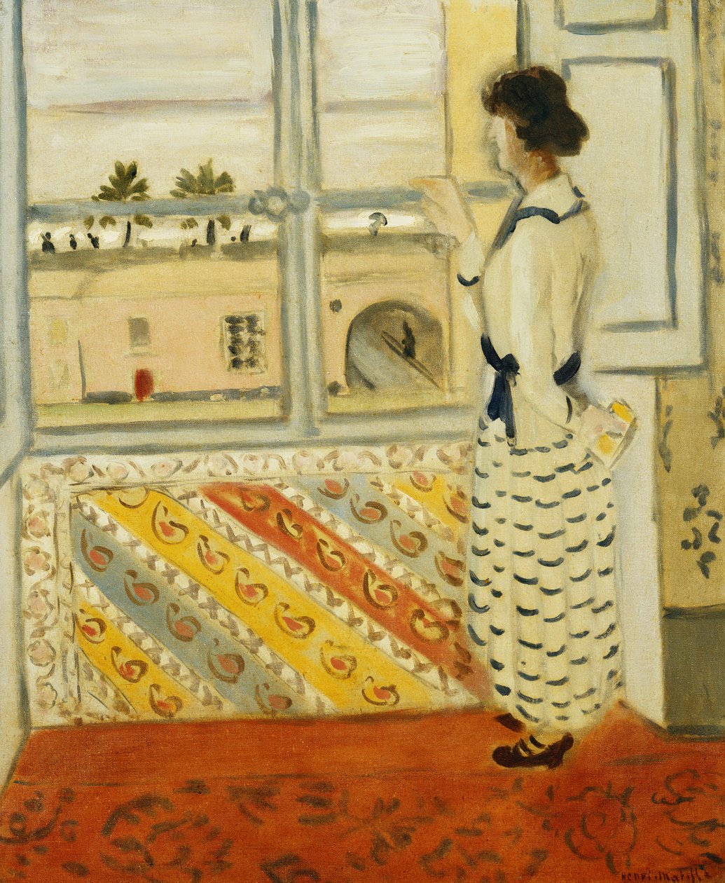 Mulher jovem à janela, vestido às riscas azuis de Henri Matisse