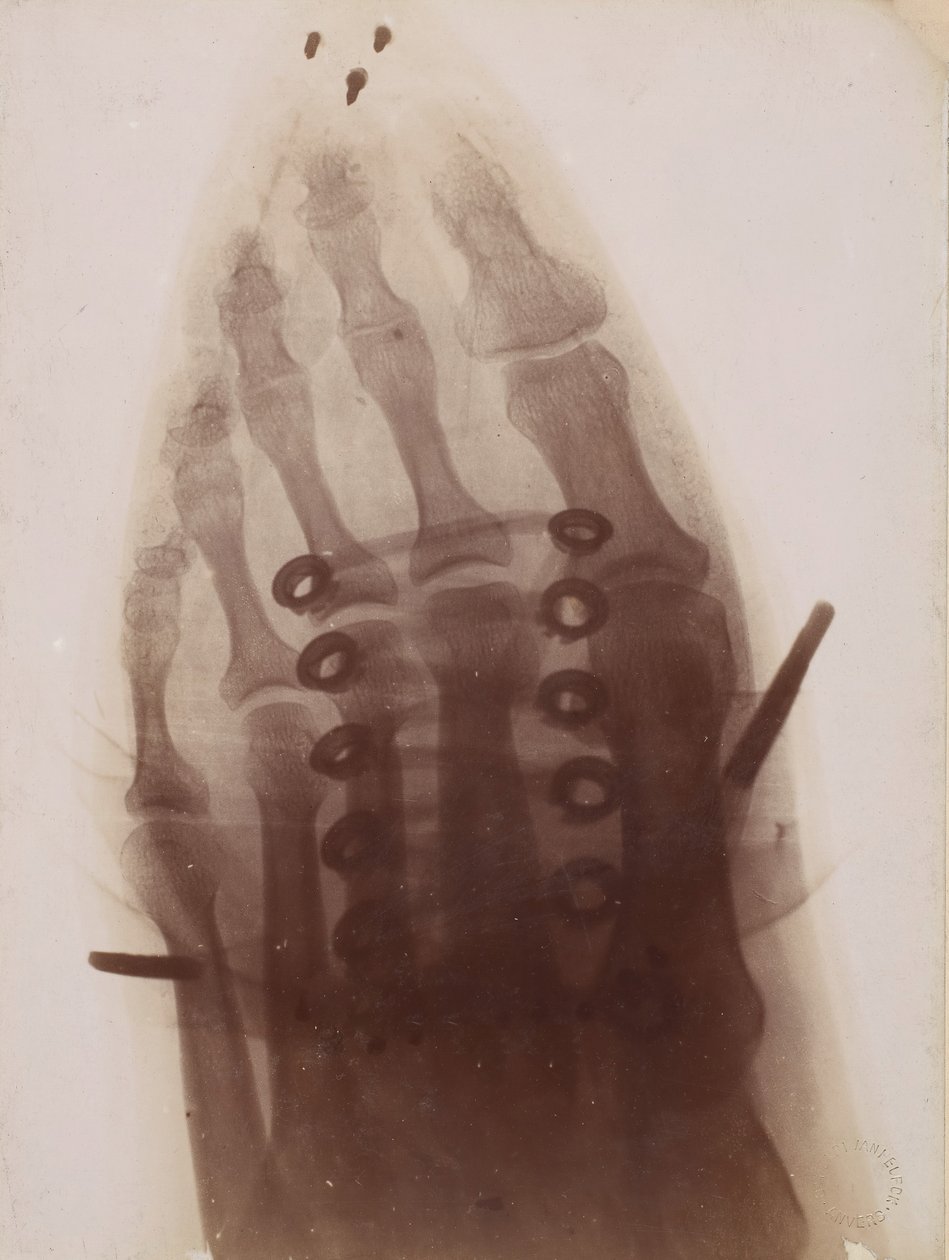 O pé no sapato, 1896. de Henri van Heurck