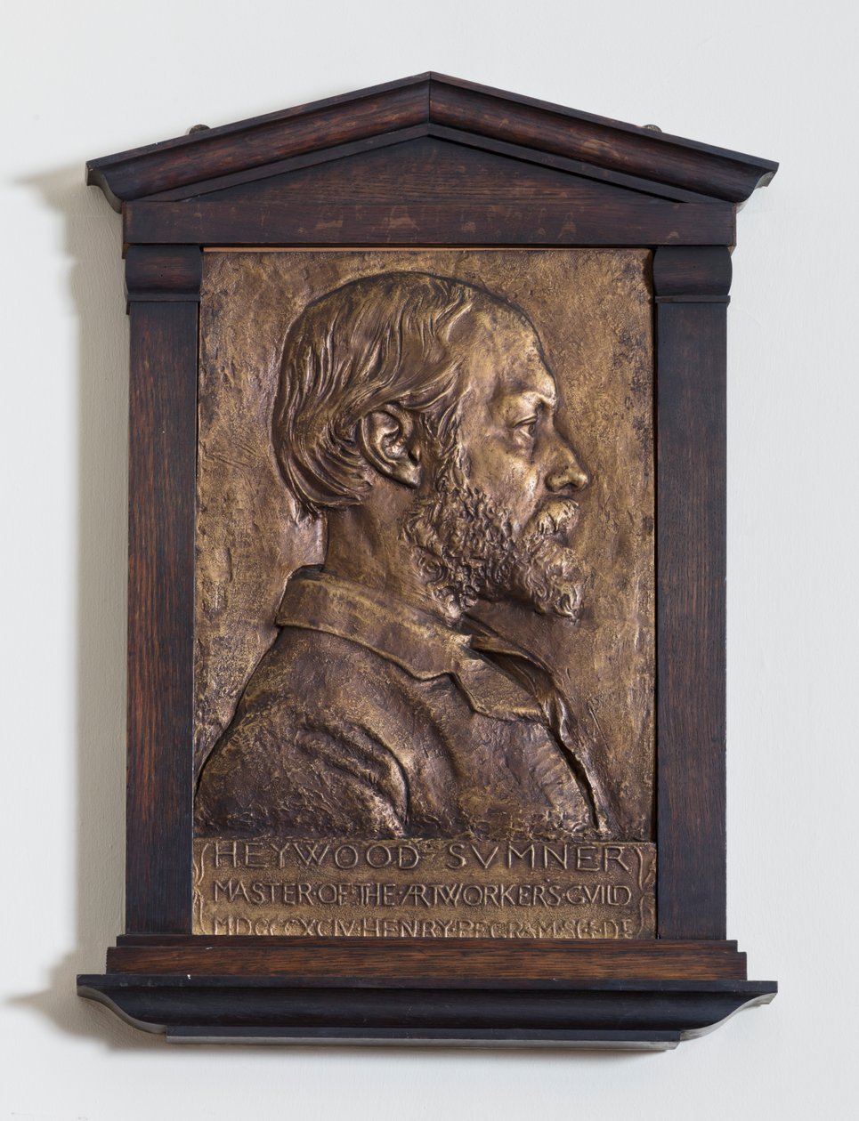 Placa com Heywood Sumner, Designer de Henry Alfred Pegram