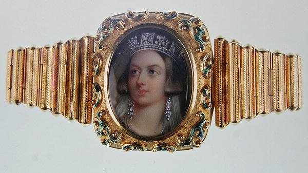 Miniatura da Rainha Vitória em bracelete de ouro (esmalte em porcelana e ouro) de Henry Bone