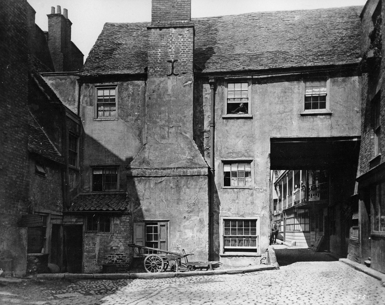 Cabeça da Rainha Quintal Inn, Southwark, c.1881 de Henry Dixon