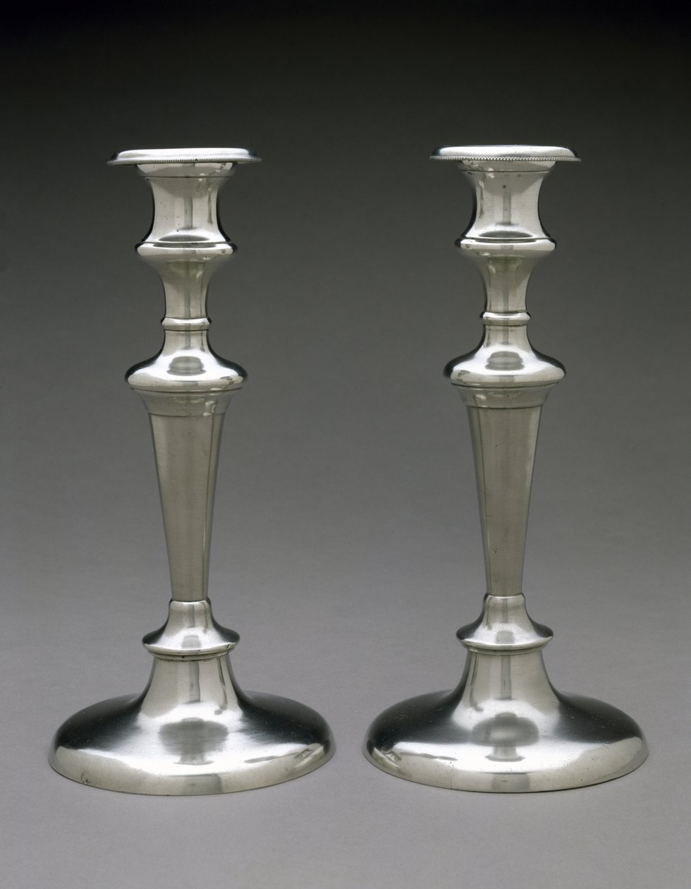 Par de castiçais, c. 1842-1847 (britannia) de Henry Hopper