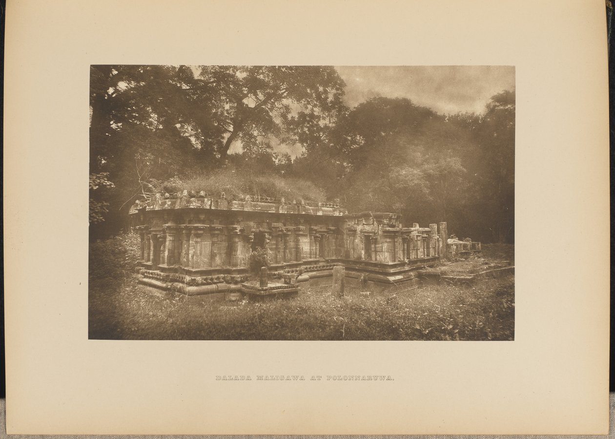 Dalada Maligawa em Polonnaruwa de Henry W. Cave