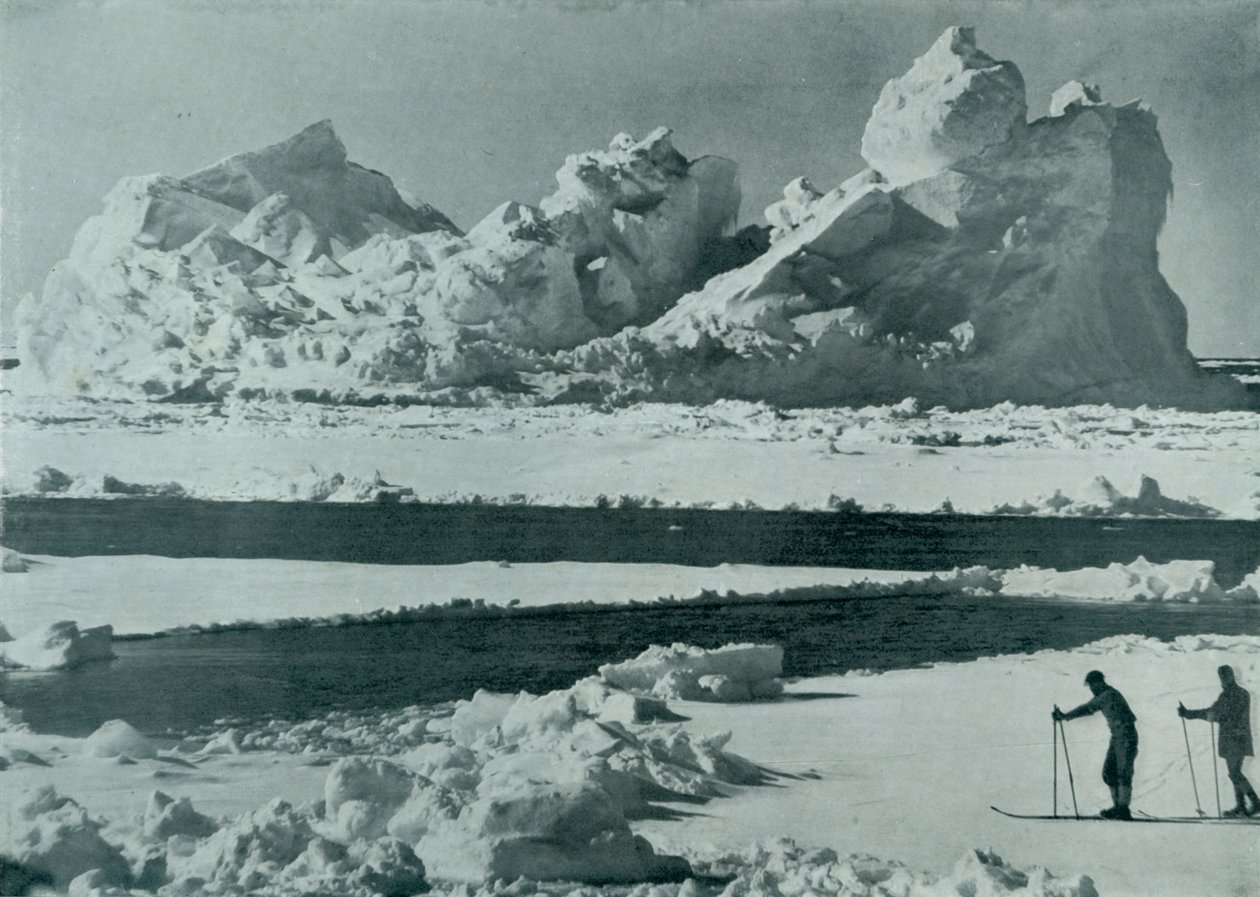 Um Berg terminando no pacote, c19101913, 1913 de Herbert Ponting