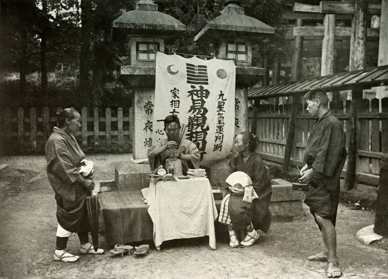 Um adivinho no templo de Inari, 1910. de Herbert Ponting