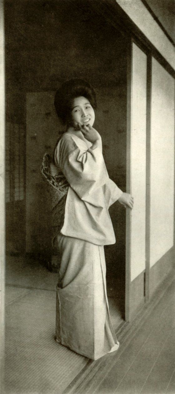 A Maid of Fair Japan, 1910. de Herbert Ponting
