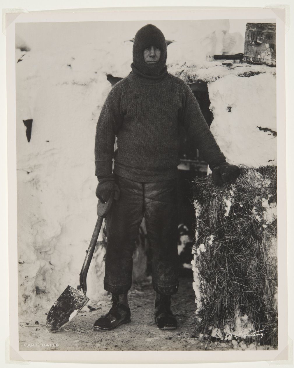 Capitão Oates durante a expedição Terra Nova (1910-13) ao Pólo Sul (impressão em brometo) de Herbert Ponting