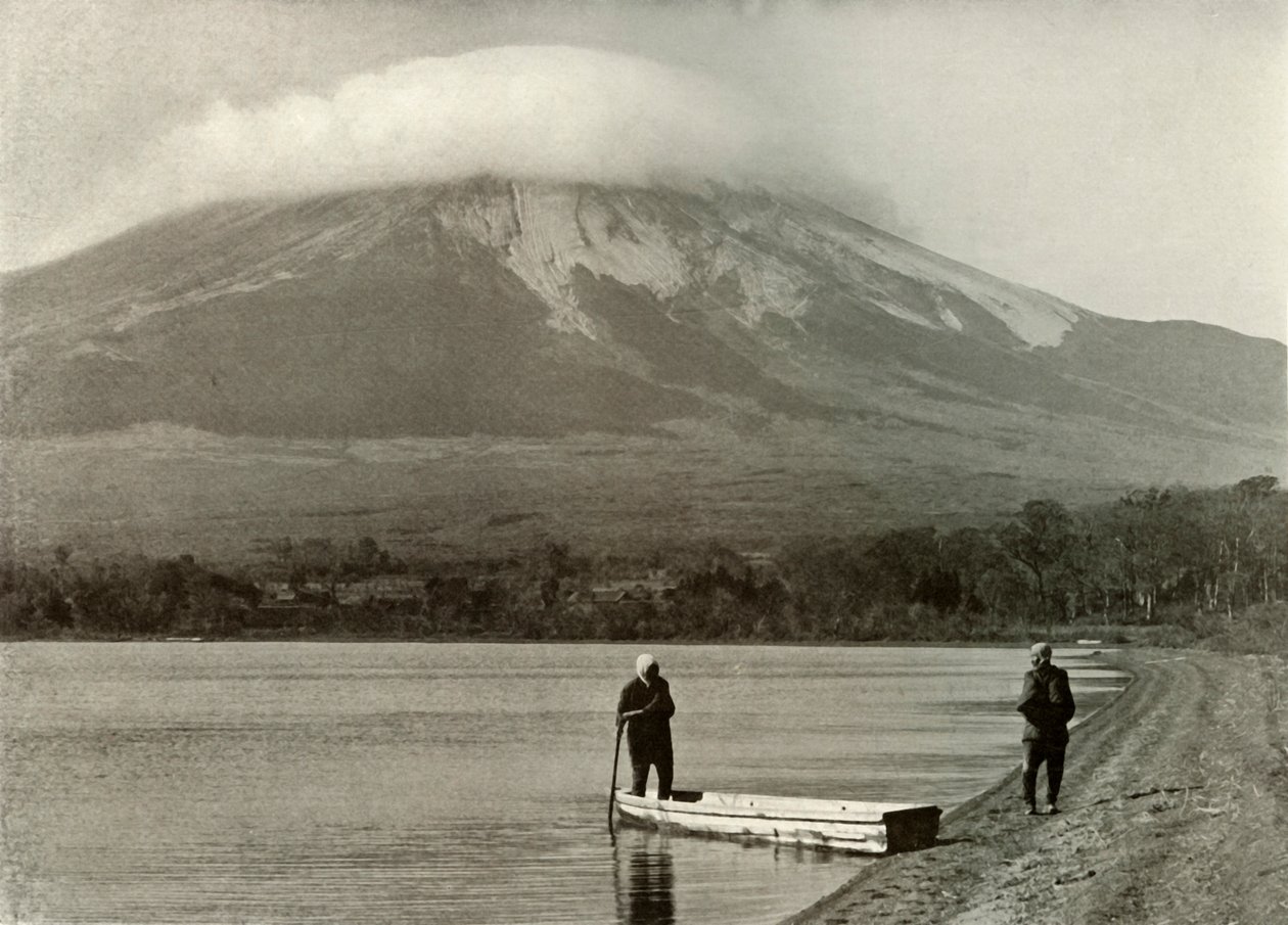 Fuji do Lago das Três Dias na Lua, 1910. de Herbert Ponting