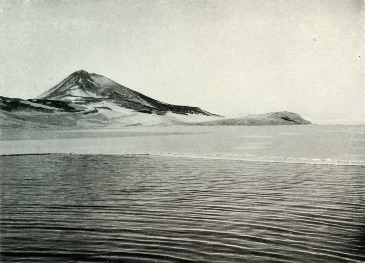 Hut Point e Observation Hill, c19101913, 1913 de Herbert Ponting