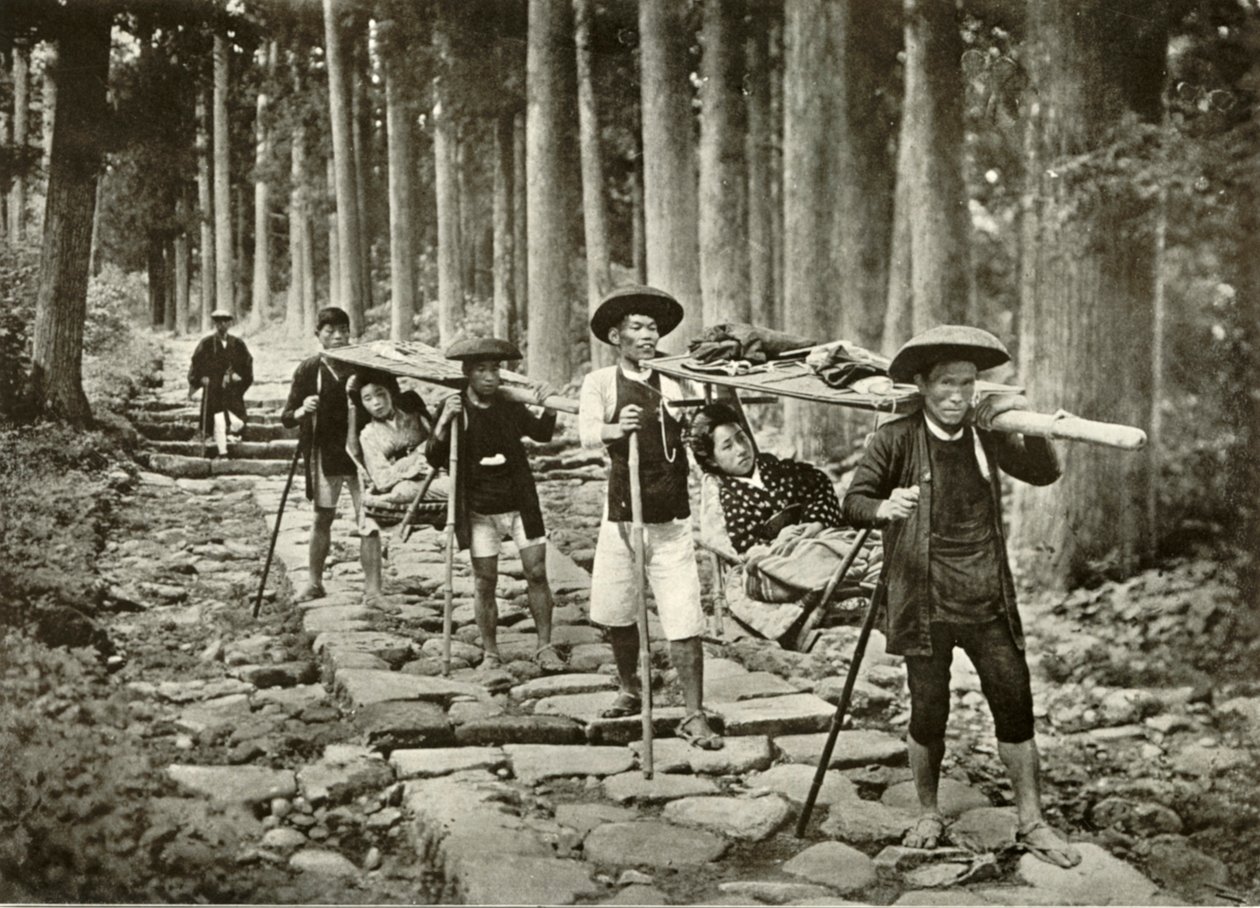 Senhoras japonesas que vão aos santuários, Nikko, 1910. de Herbert Ponting