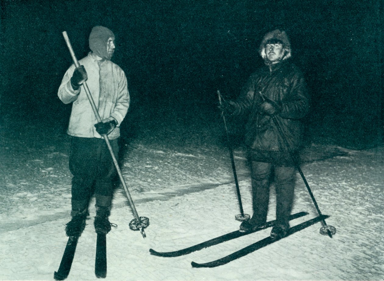 Oates e Meares fora Ski-Ing na noite, c1911, 1913 de Herbert Ponting