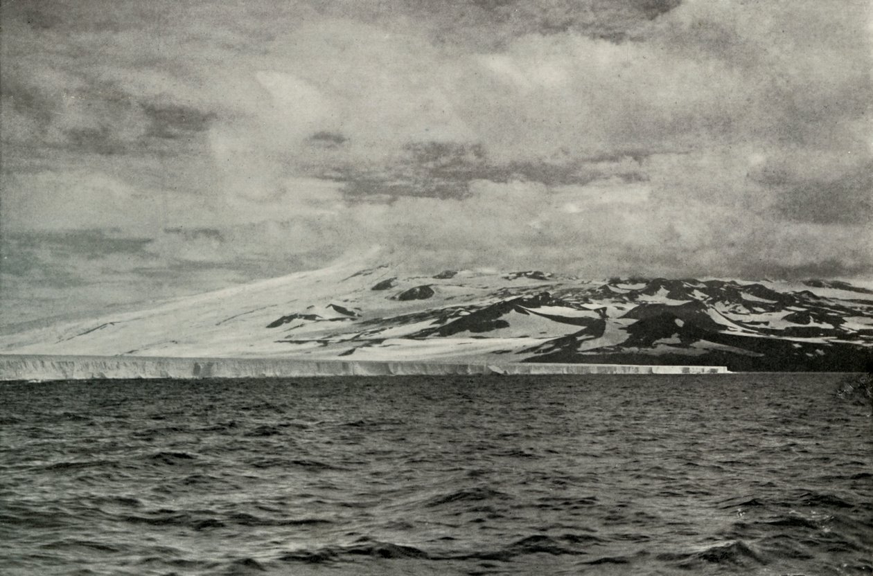 A barreira e o Monte Terror, c19101913, 1913 de Herbert Ponting