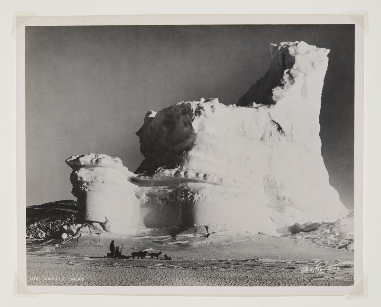 The Castle Berg (impressão de brometo) de Herbert Ponting