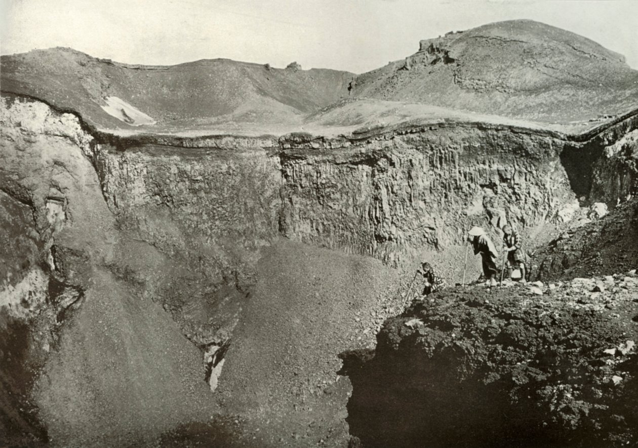 A Santa Cratera de Fuji-San, 1910. de Herbert Ponting