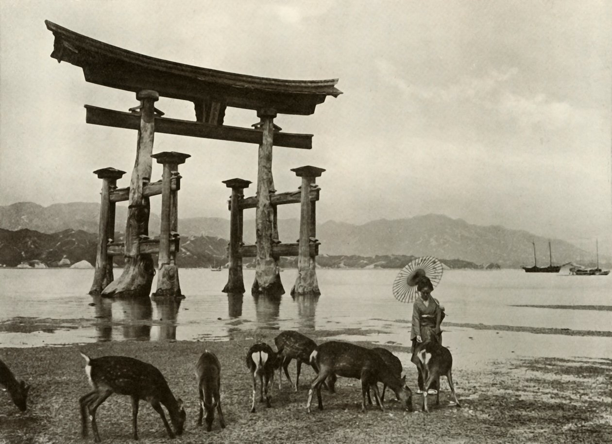 O velho Torii em Miyajima, 1910. de Herbert Ponting