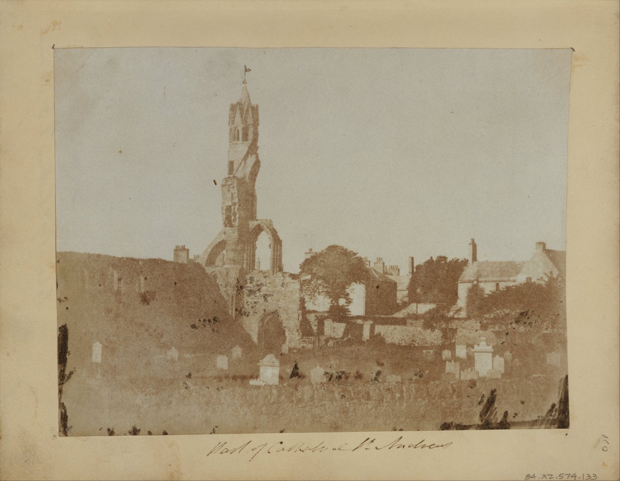 O West End de St. Andrews e a Catedral Delegacia do Nordeste de Hill and Adamson