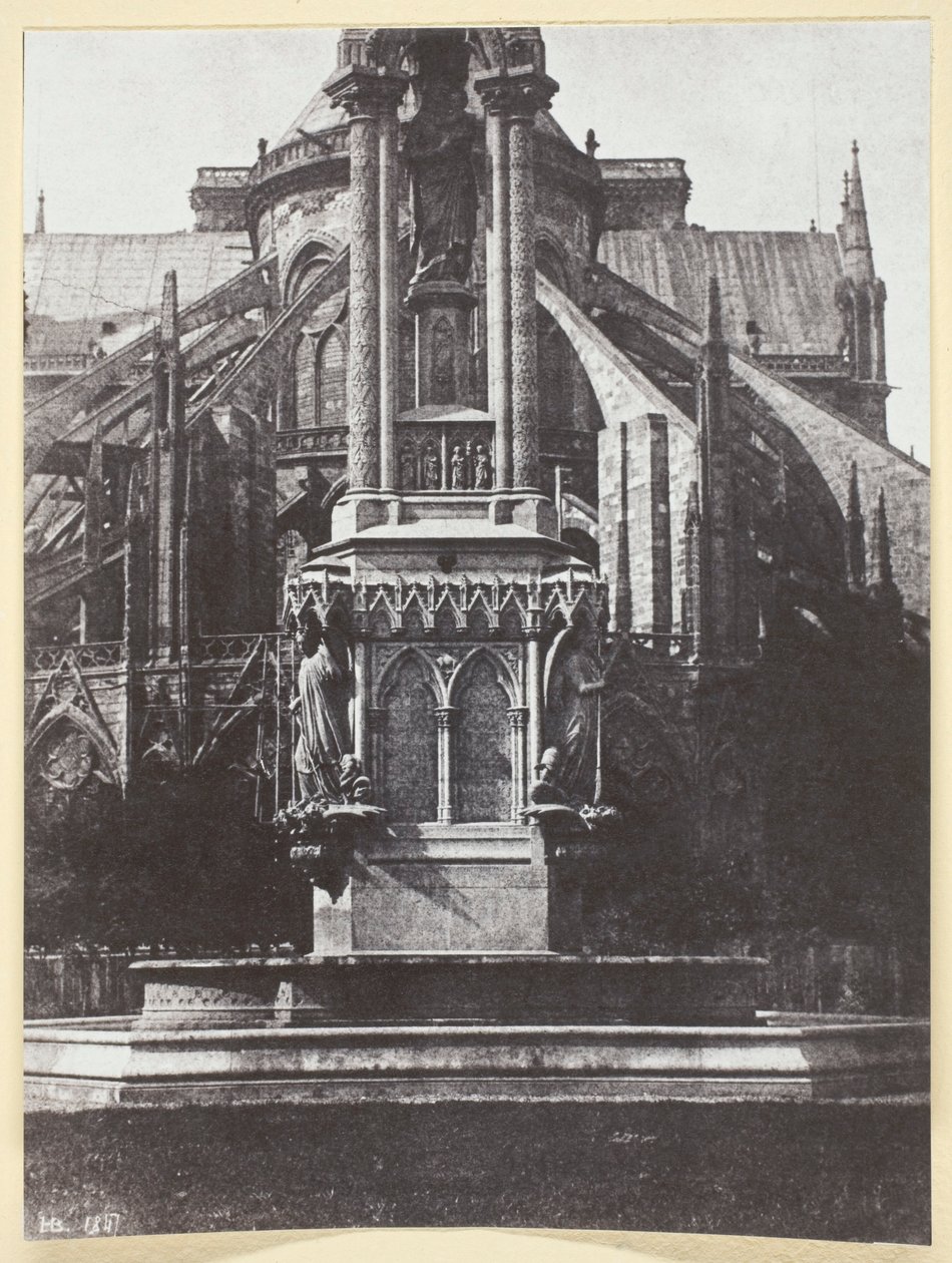 A fonte na Praça de l
