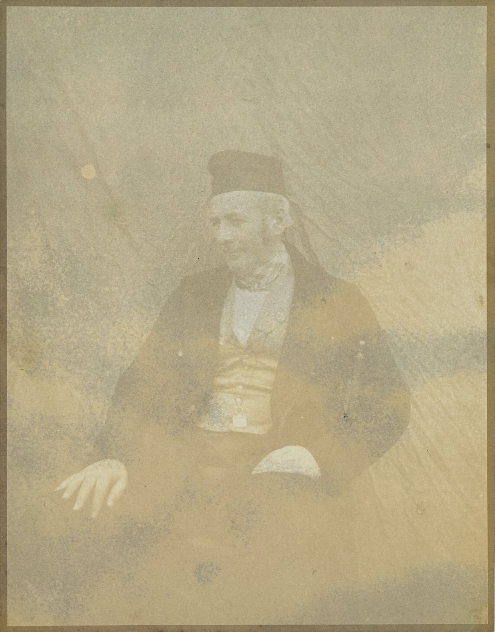 [Retrato de um homem sentado com um boné]. de Hippolyte Bayard