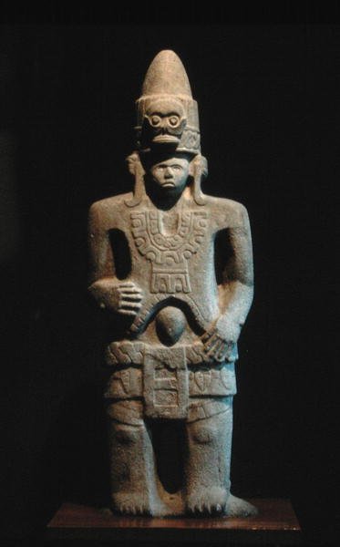 Estátua, período pós clássico (900-1521) (pedra) de Huaxtec Huaxtec