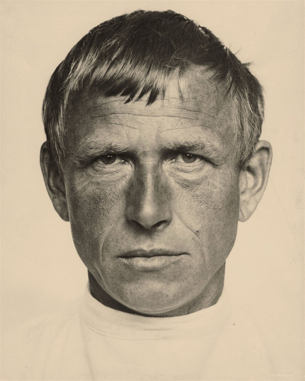 Retrato do artista Otto Dix 1891-1969, ca 1933. de Hugo Erfurth