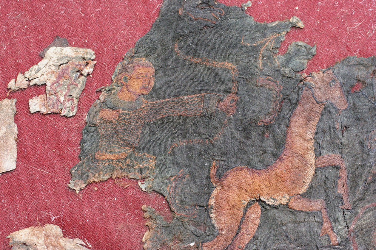 Pormenor da alcatifa, 1º H. Séc. I. DE ANÚNCIOS de Hunnic Art