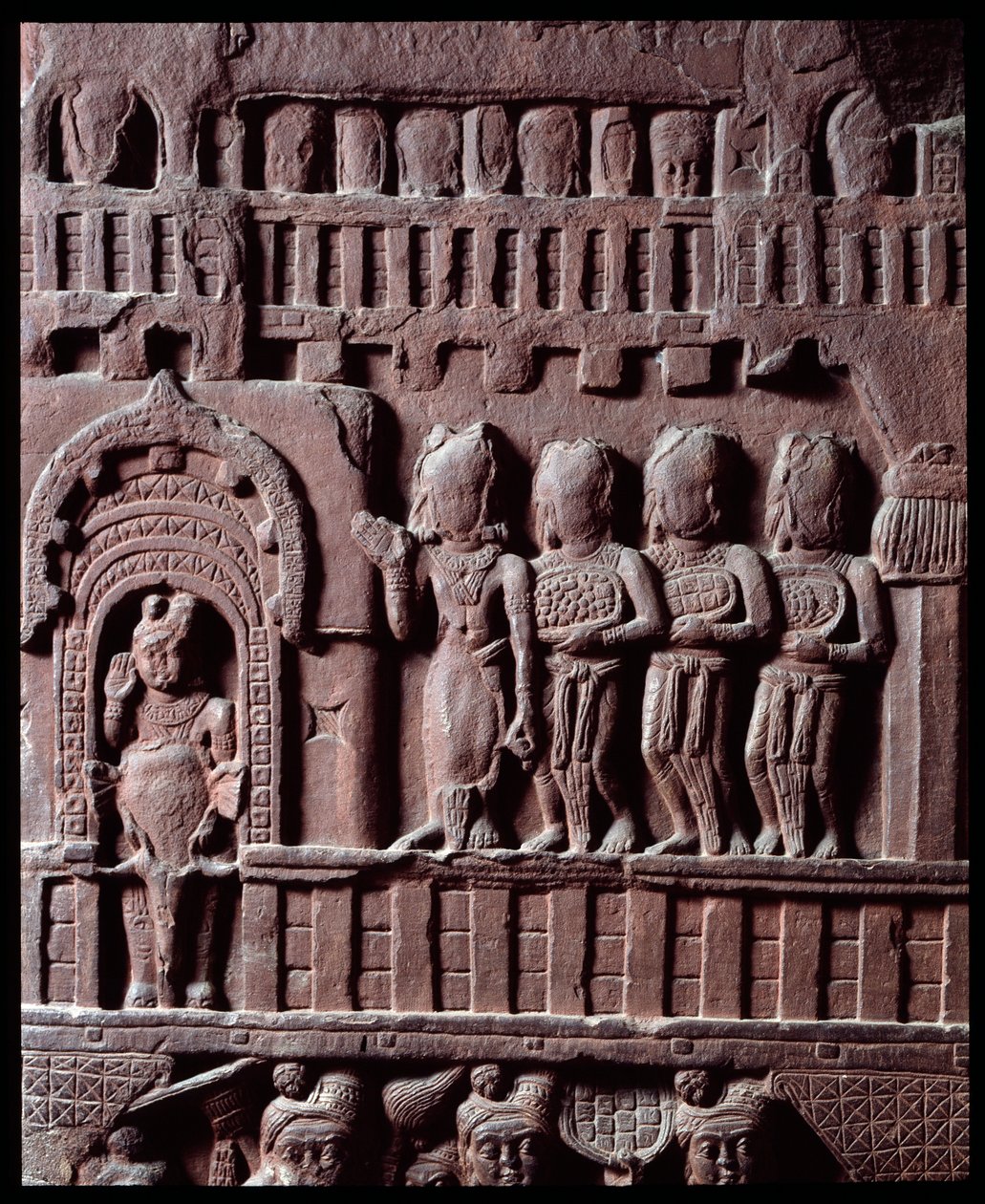 Budismo: "Detalhe da Vitória sobre Mara" (Vitória sobre Mara) detalhe da estupa de Bharhut (Barhut, Barouth) Relevo de pedra negra, século II a.C. (século II a.C.) - Kolkata, museu indígena de Indian School