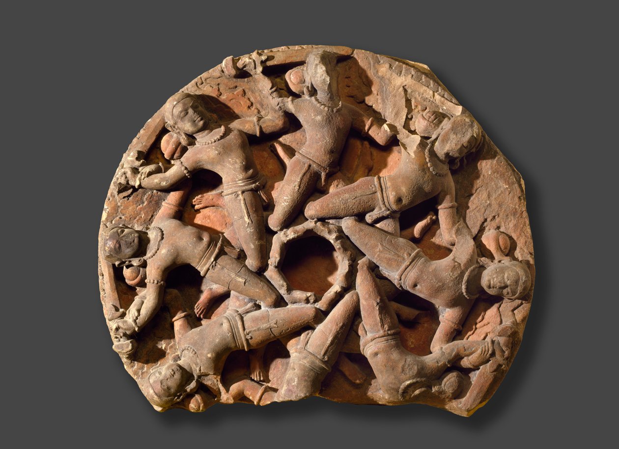 Roundel de teto com oito guerreiros armados interligados, sul do Rajastão, (arenito) de Indian School