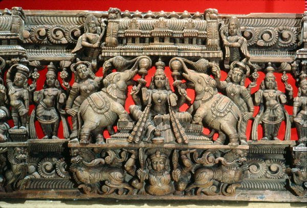 Gata Lakshmi, Deusa da Boa Fortuna e Abundância (madeira) de Indian School