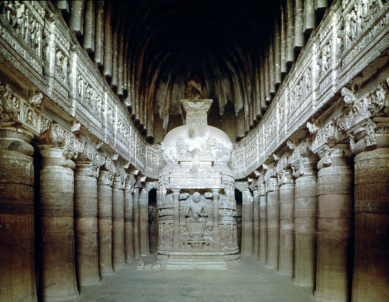 Interior da caverna 26 de Indian School