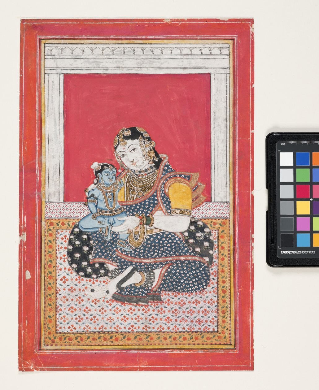 Krishna e Yashoda (guache, prata, e folha de ouro sobre papel) de Indian School