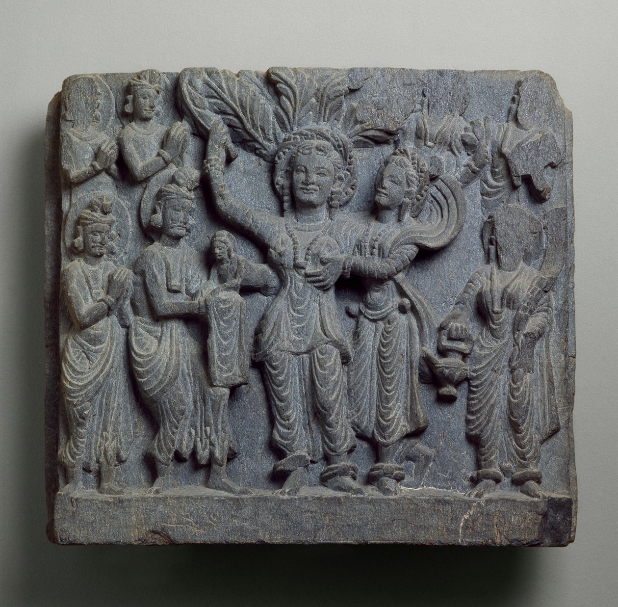 Relevo retratando o nascimento de Buda, Gandhara, provavelmente Sikri, do século II-III (xisto) de Indian School