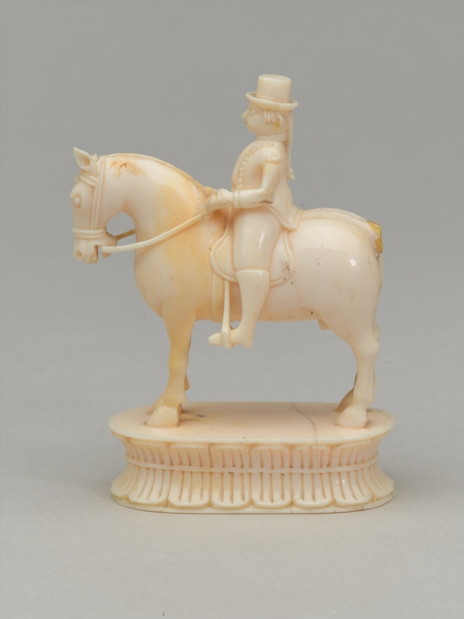 Cavaleiro branco, peça de xadrez, Índia, 1820 cerca de Indian School