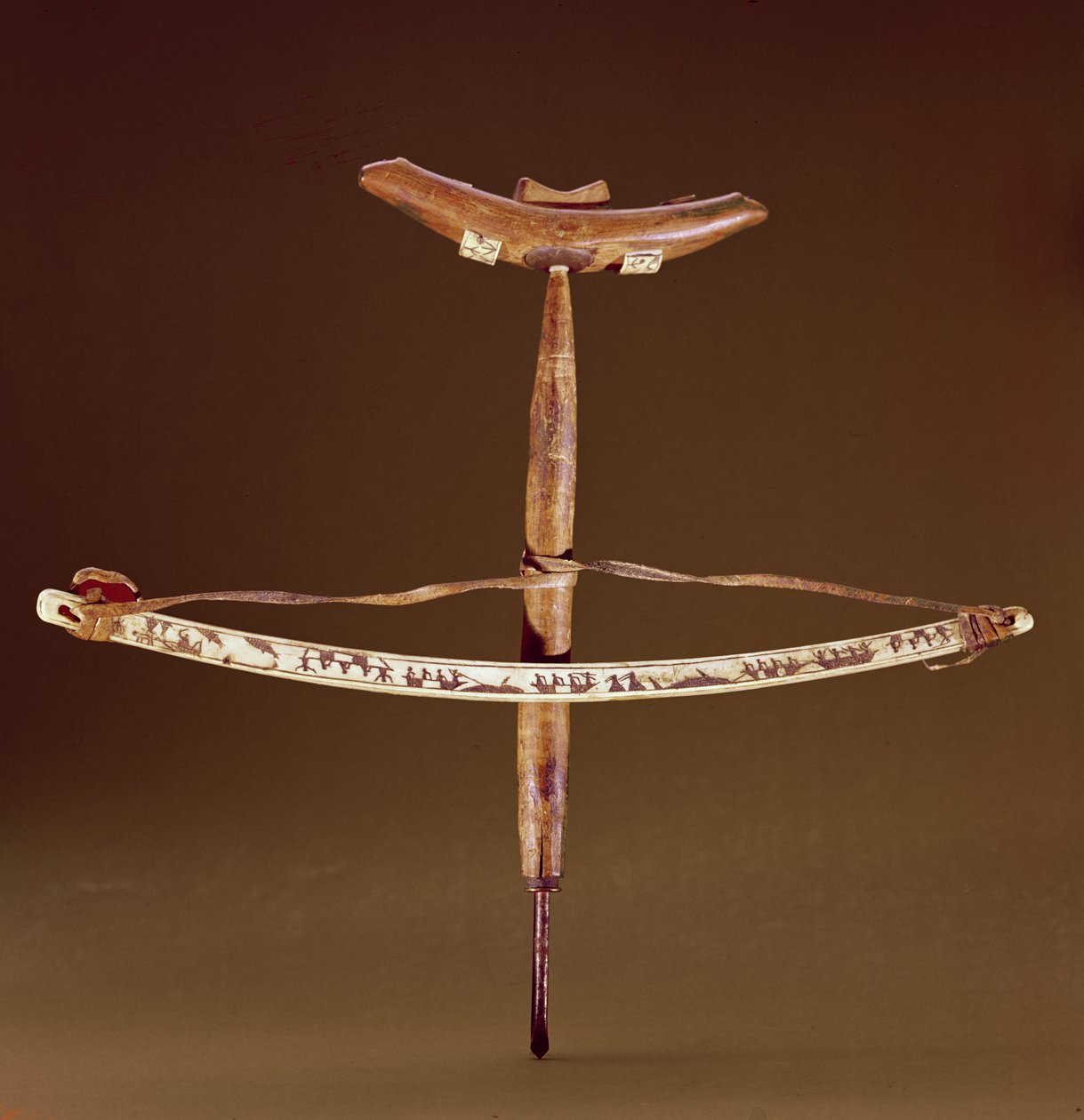 Broca de arco inuit (madeira com ferro e marfim) de Inuit School