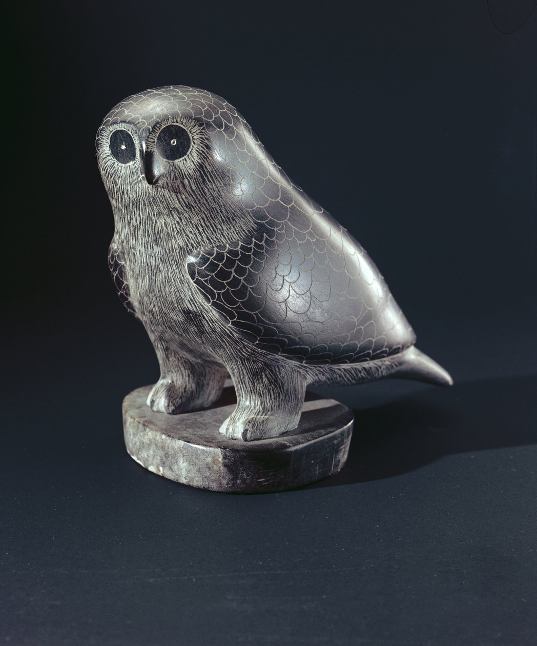 Coruja, de Cape Dorset (pedra sabão) de Inuit School