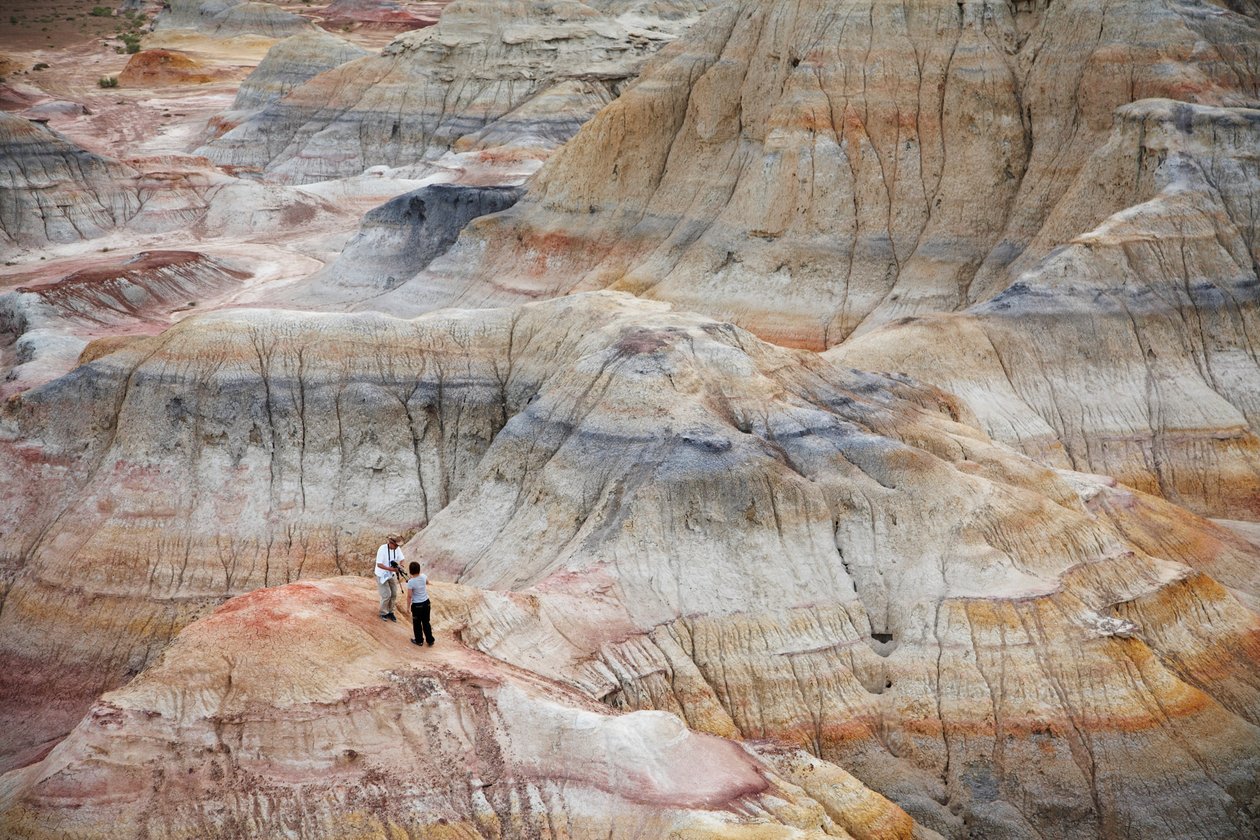 Rochas coloridas perto de Wu Cai Wan, no deserto de Gobi, Xinjiang, China Ocidental, 2007 (foto) de Ira Block