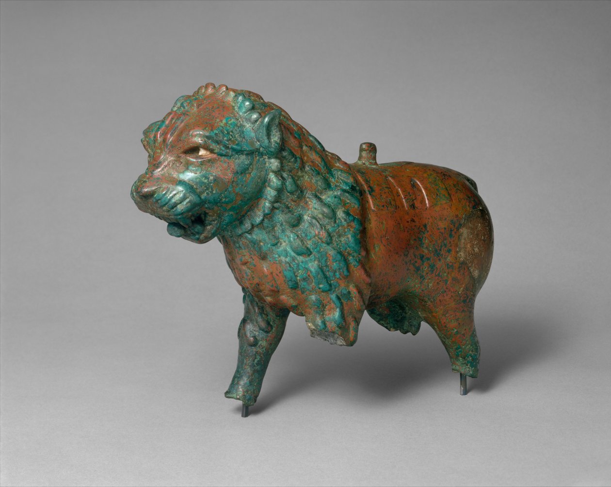 Figura de um leão, c.early to mid-1st millennium BC (liga de cobre) de Iron Age