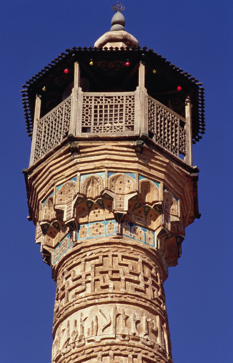 Alvenaria elaborada no topo do Semnan Minaret (tijolo) de Islamic School