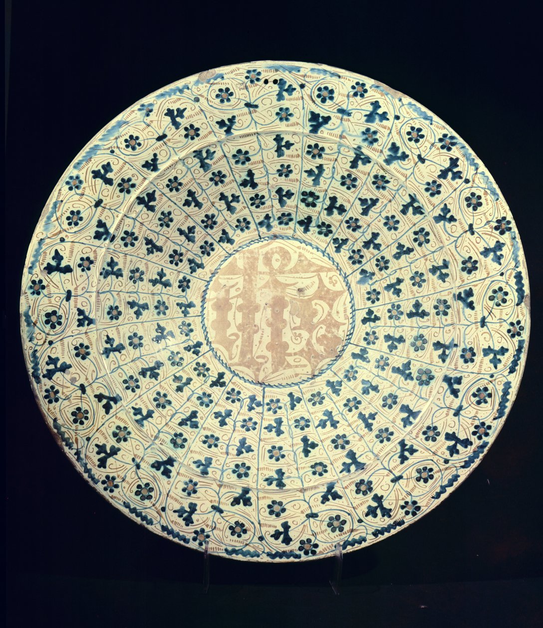 Prato amarelo e azul, mourisca (faiança) de Islamic School