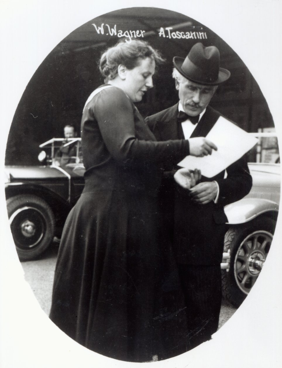 Retrato de Winifred Wagner (1897-1980) e Arturo Toscanini (1867-1957), c.1930-31 de Italian Photographer